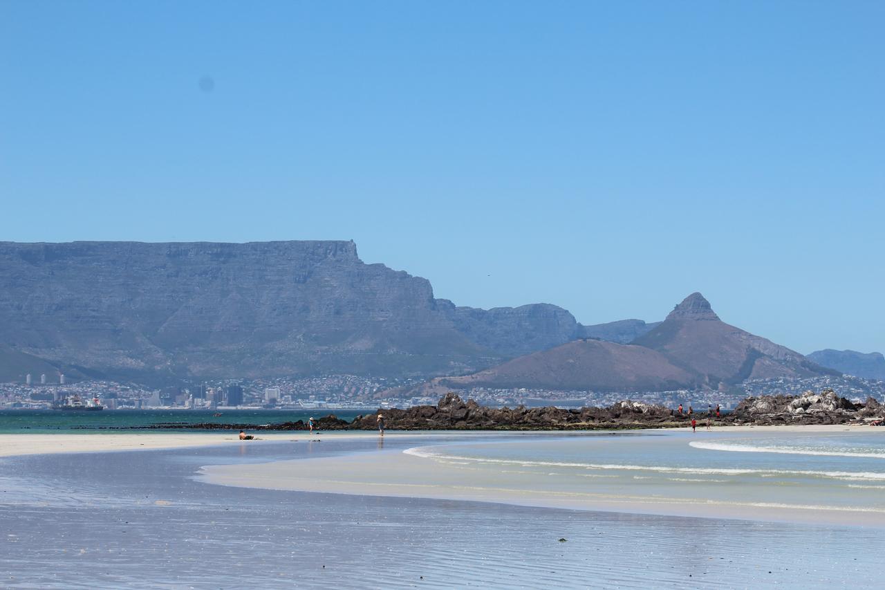 White Waves Beach House Bloubergstrand Exterior foto